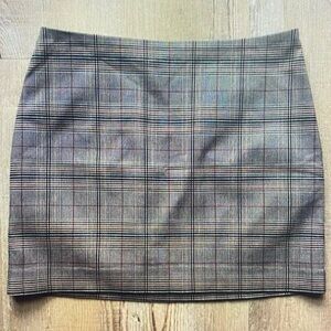 H&M Gray Plaid Mini Skirt with Red Windowpane